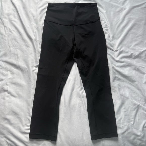 Lululemon Wunder Under Crop - Picture 4 of 8